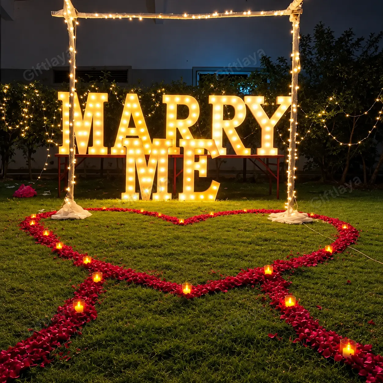 Outdoor Proposal Decoration — photo 2
