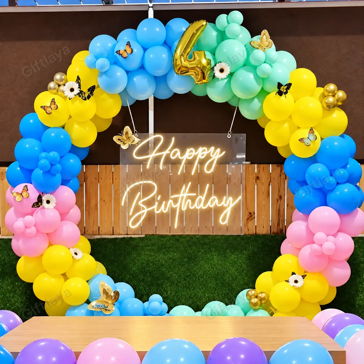 Colorful Balloon Ring Decoration — photo 2