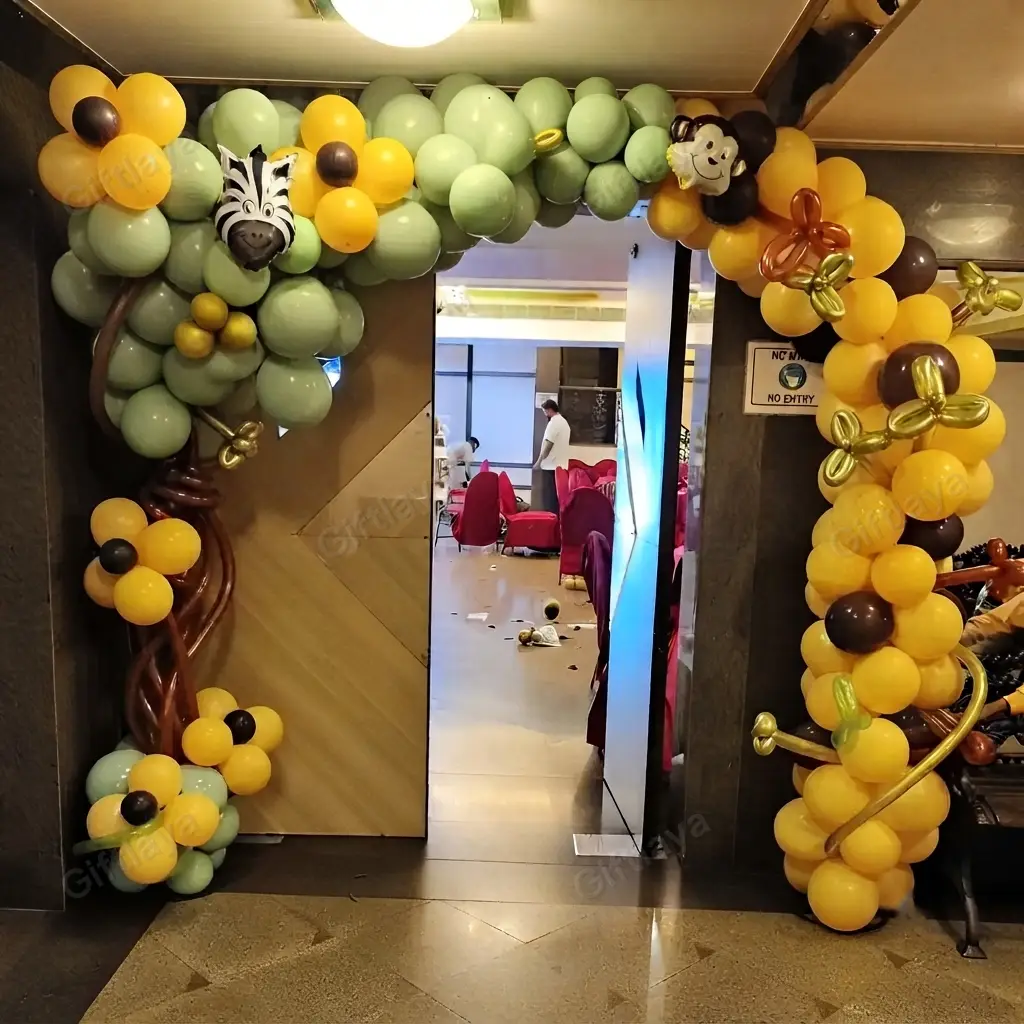 Jungle Theme Birthday Setup — photo 3