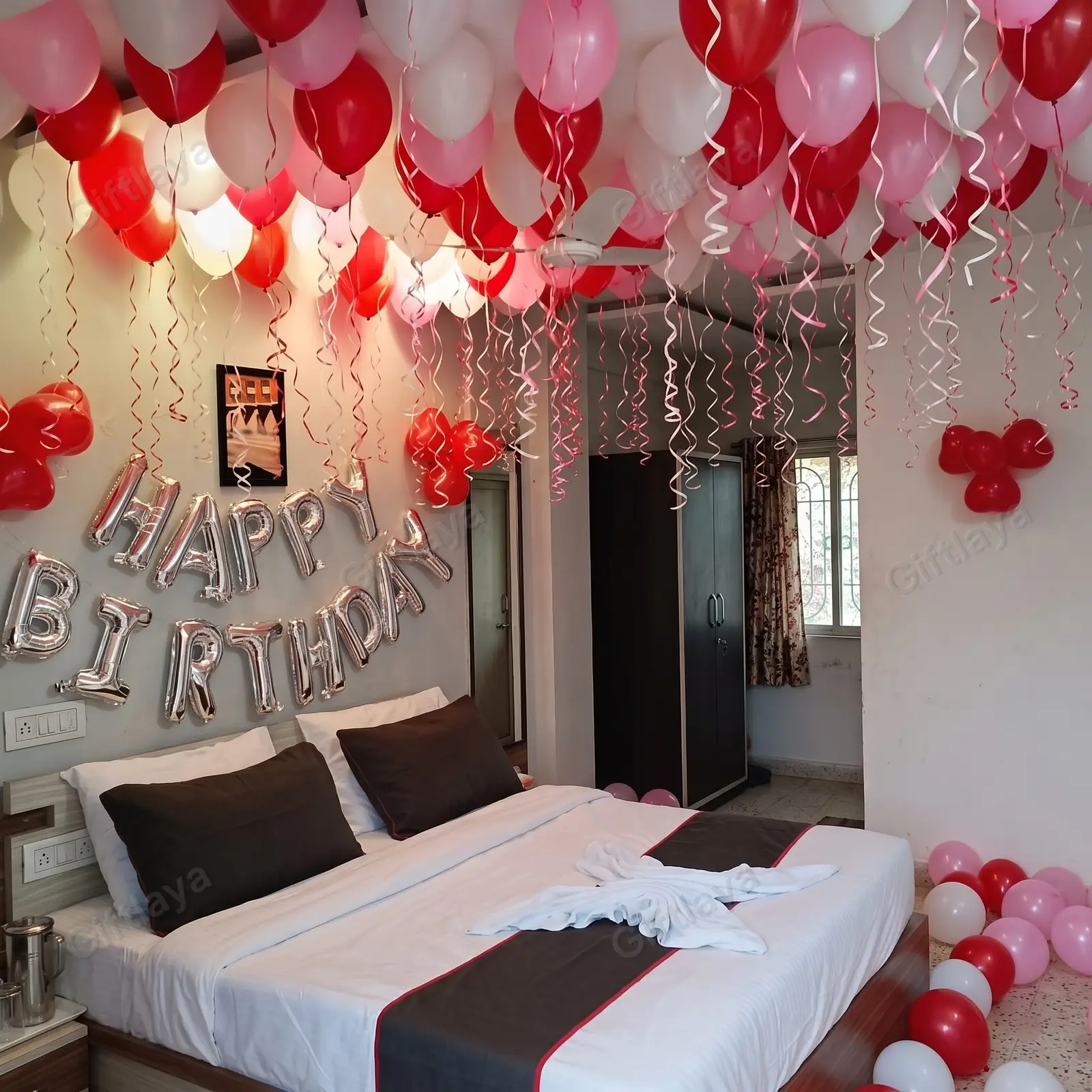 Simple Room Decoration
