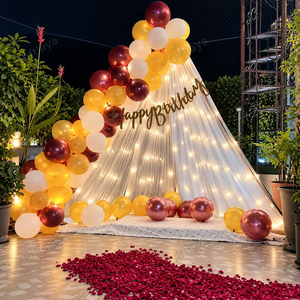 Romantic Cabana Decoration for Couples