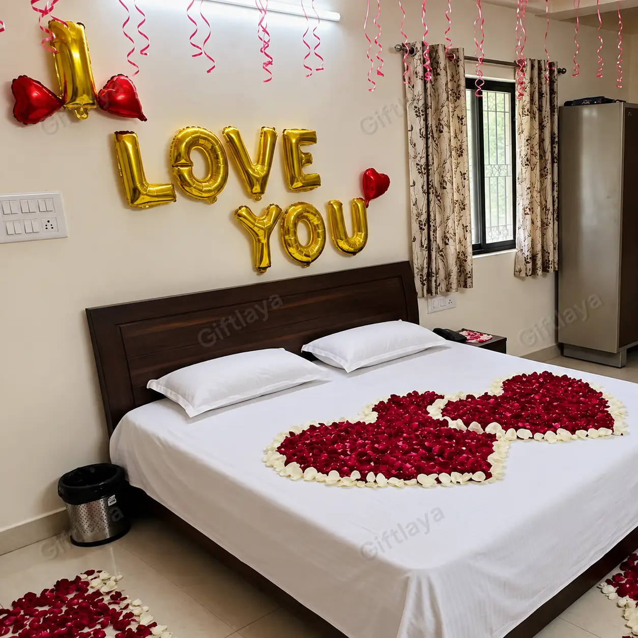 Marriage Wedding Room Decoration with Flowers — photo 3