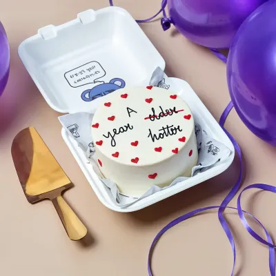 Little Red Hearts Bento Cake