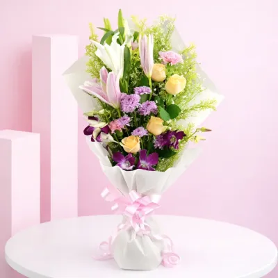 Elegant Mixed Flowers Bouquet