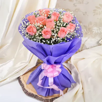 Beautiful Bouquet of 10 Roses
