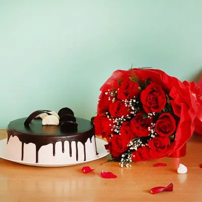 Red Roses with Delicious Chocolate Cake