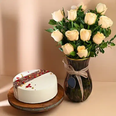 Rose Elegance With Vanilla Cake