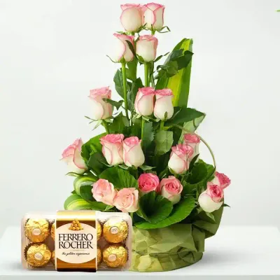 Premium Pink Rose with chocolaty Treat