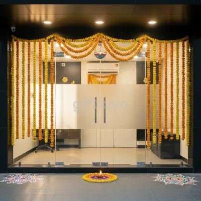 Office Entrance Gate Decoration With Garland
