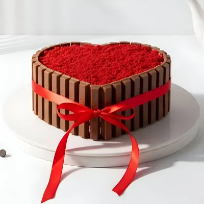 Red Velvet Kitkat Cake