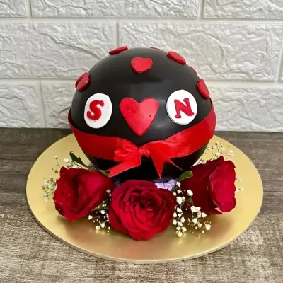 Love Pinata Cake