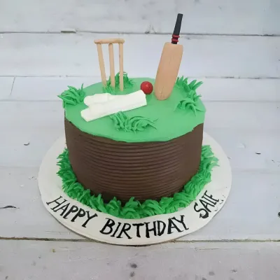 Cricket Theme Cake