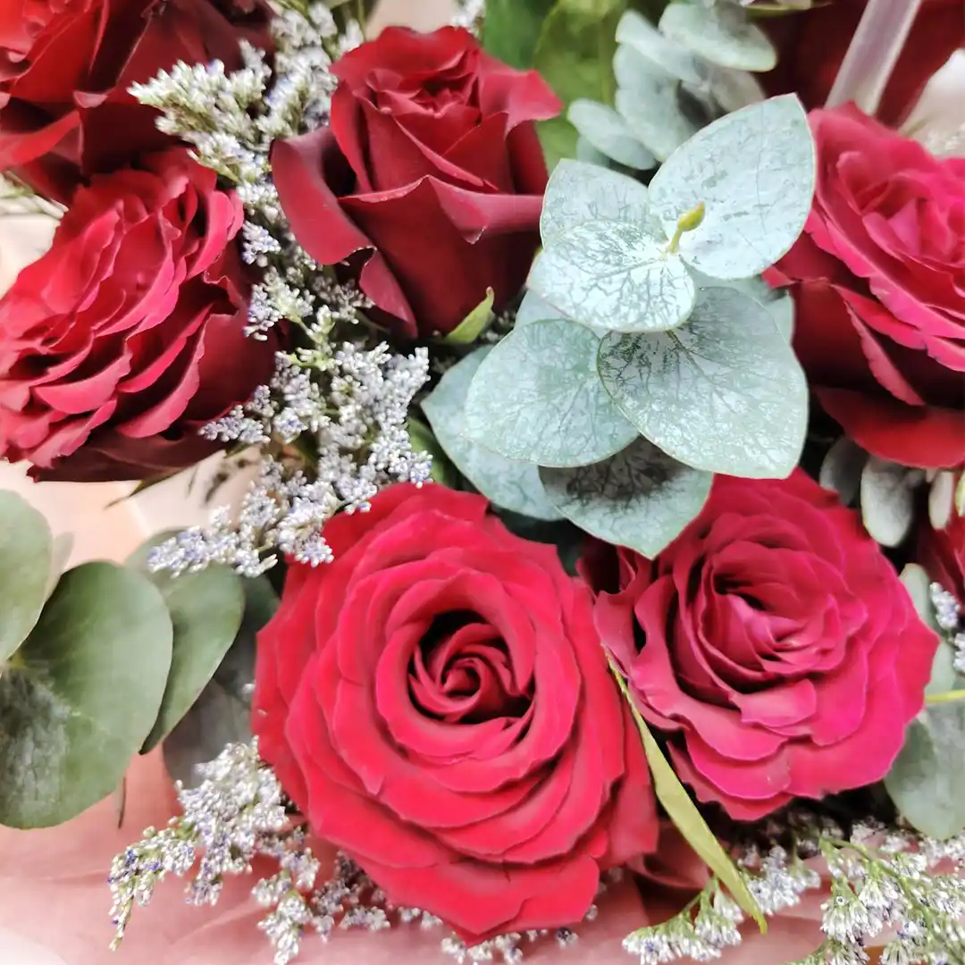 Valentine Rose Bouquet with Heart Balloon