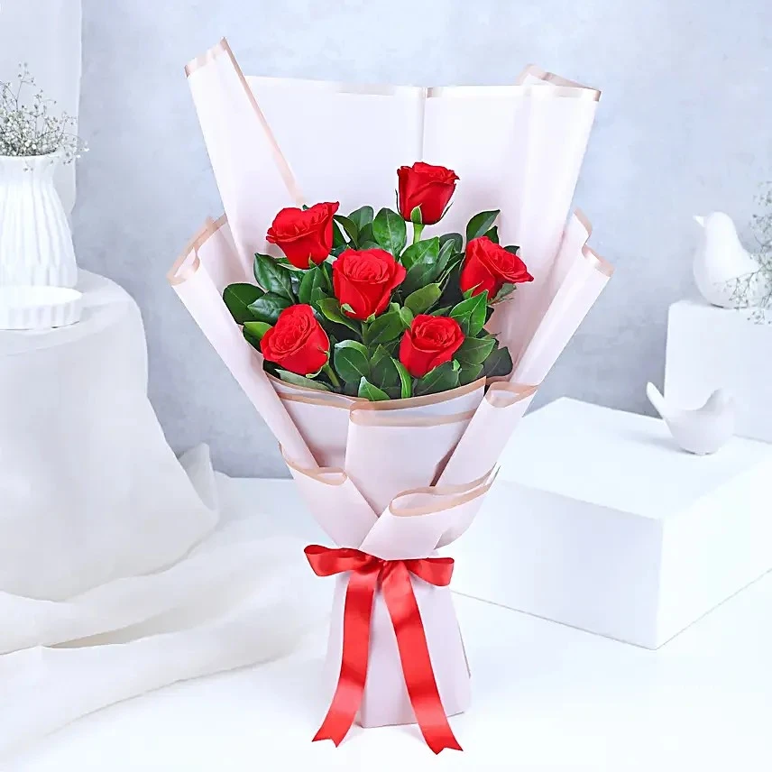 Red rose delivery service in Noida