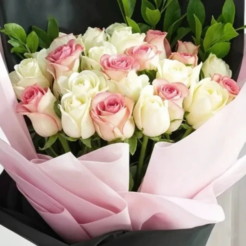 Sweet Roses with Golden Treats — photo 3