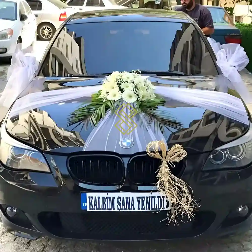 Royal Ride Wedding Car Decor
