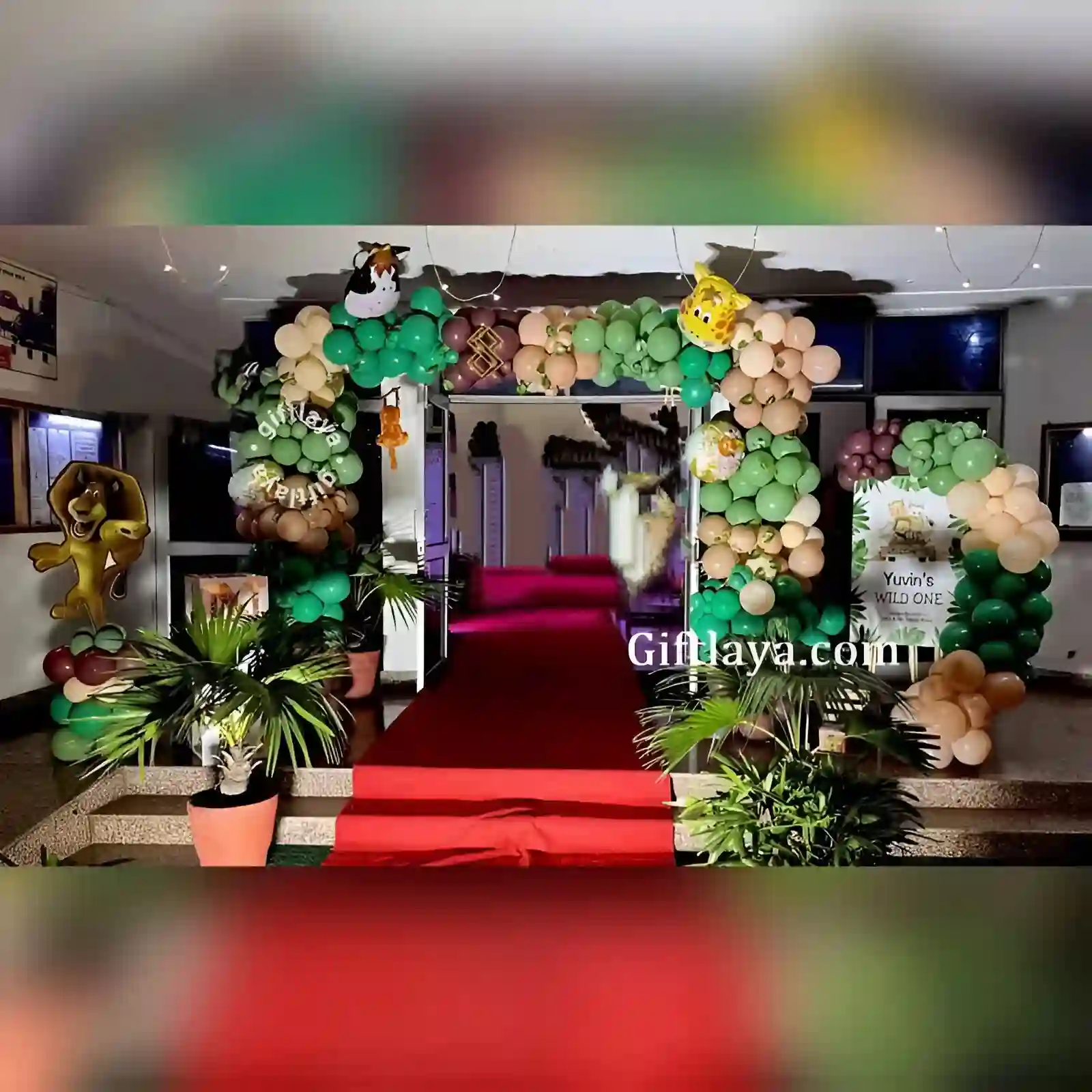 Customized Jungle Stage Setup