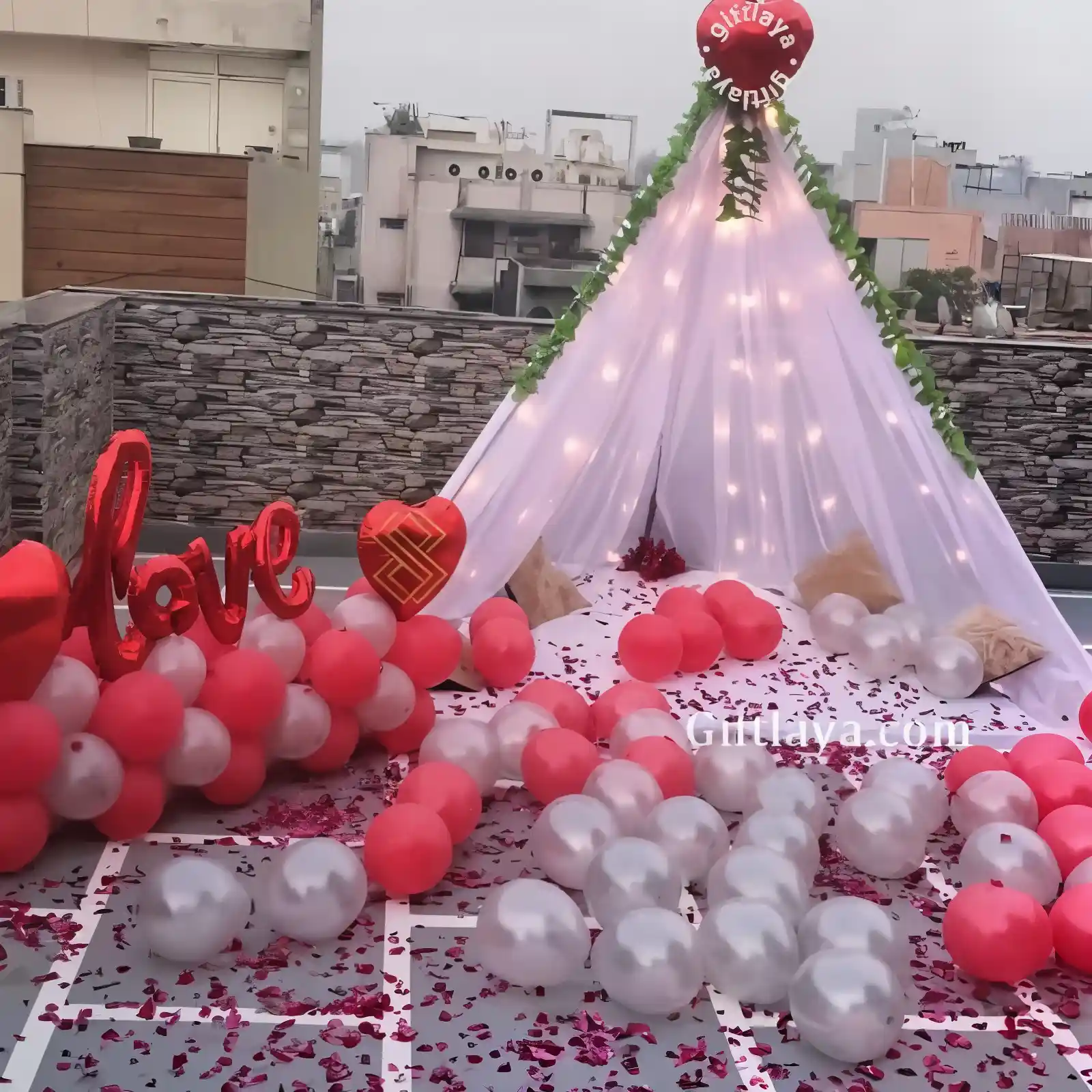 Romantic Cabana Balloon Decoration